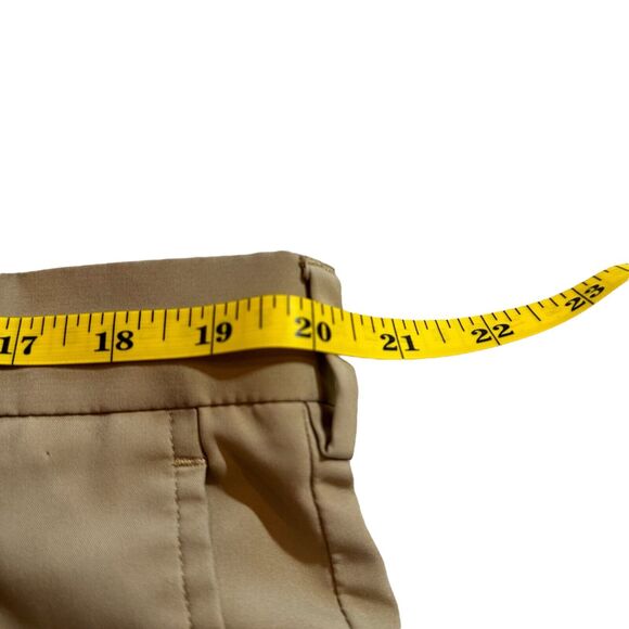 PGA Tour Golf Shorts Mens KhakiSz 40 10" Pleated Bermuda Athletic Performance - Picture 3 of 5